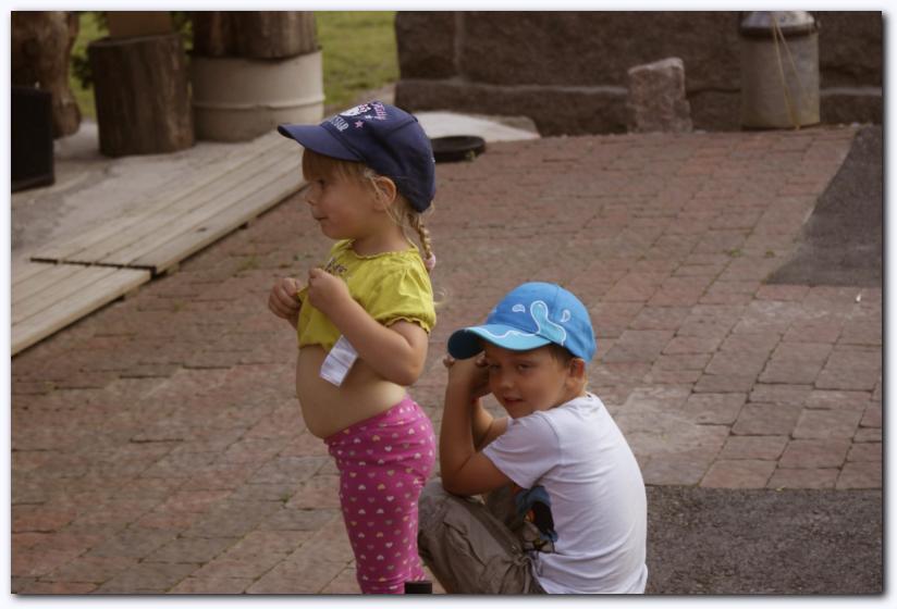 802x537 pixels (54K)